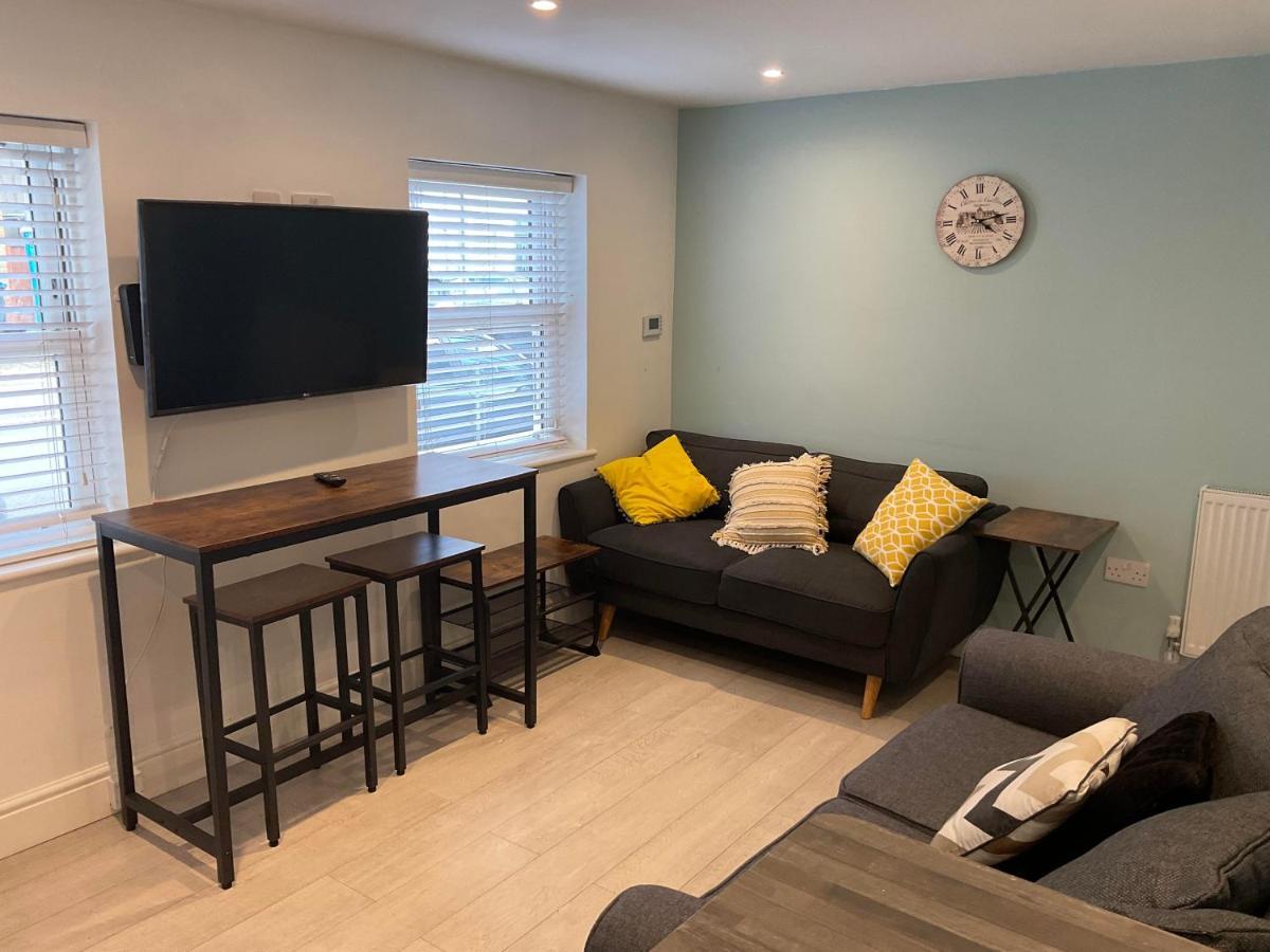 2 Bed Home From Home Apartments Londres Extérieur photo